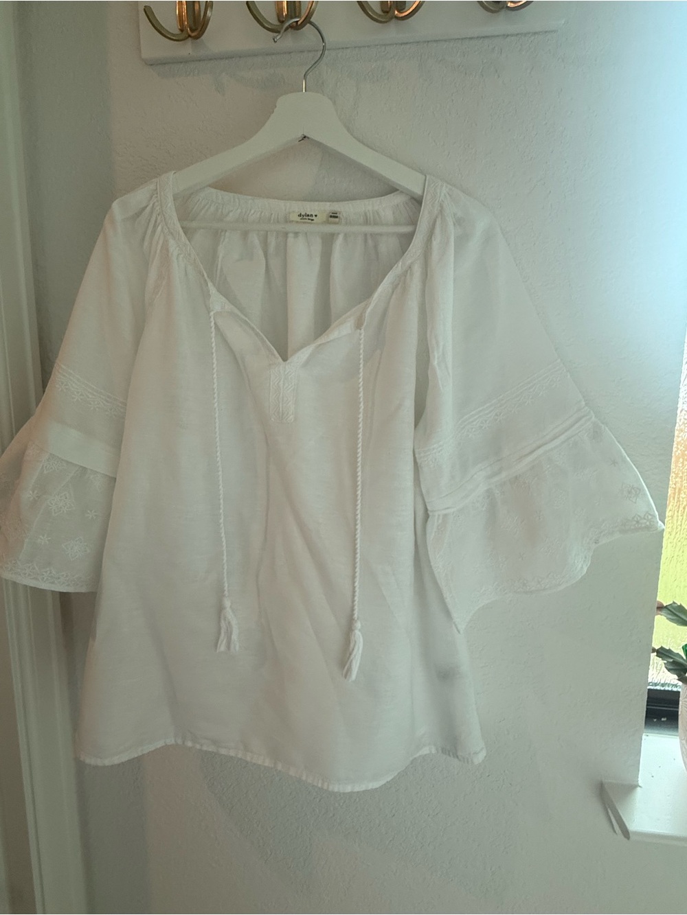 Dylan (by True Grit) Boho White Peasant Blouse with Tie Neck - XL